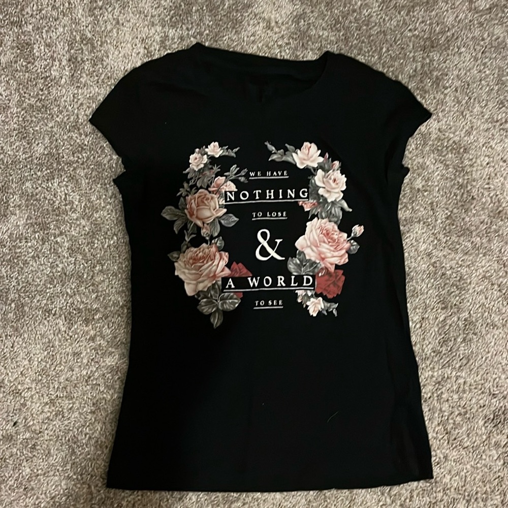 T-Shirt “We have nothing to lose and a world to see”